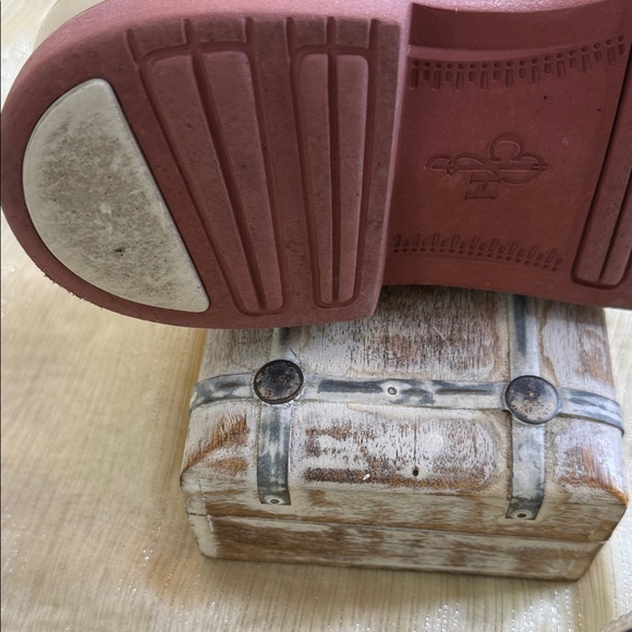 Cole Haan Cream and Burgundy Oxfords - Picture 5 of 9